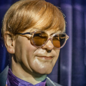 Read more about the article Elton John